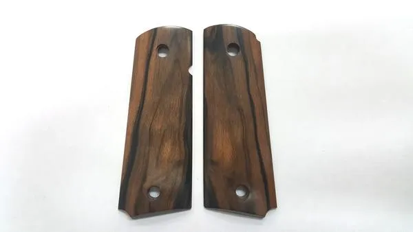 Dlask Arms Stocks and Grips 1911 Government and Commander guancette lisce