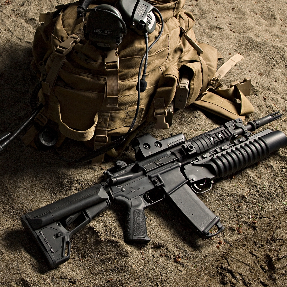 Magpul ACS calcio Mil-Spec nero con vano portaoggetti