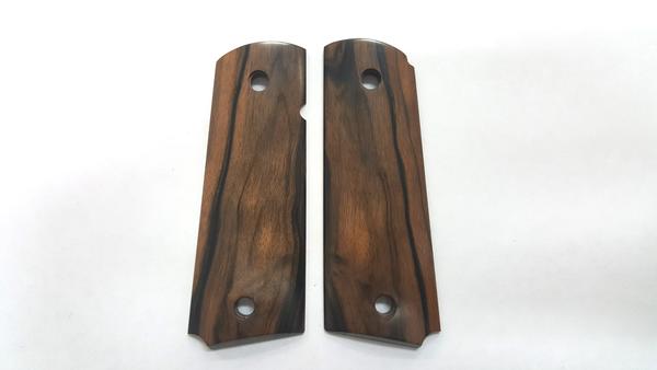 Dlask Arms Stocks and Grips 1911 Government and Commander guancette lisce