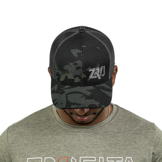 ZRO Delta Abbigliamento ZRODelta Black Multicam Trucker Hat cappellino nero