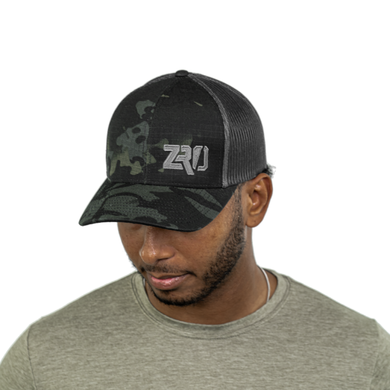 ZRO Delta Abbigliamento ZRODelta Black Multicam Trucker Hat cappellino nero