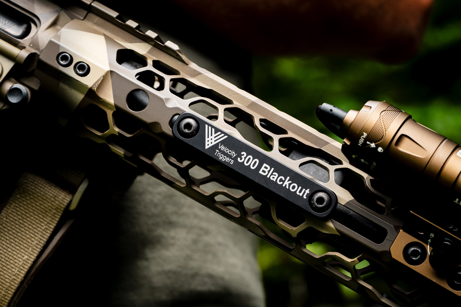 Velocity Triggers AR-15 Upper Parts M-LOK Caliber ID Tags in alluminio nero