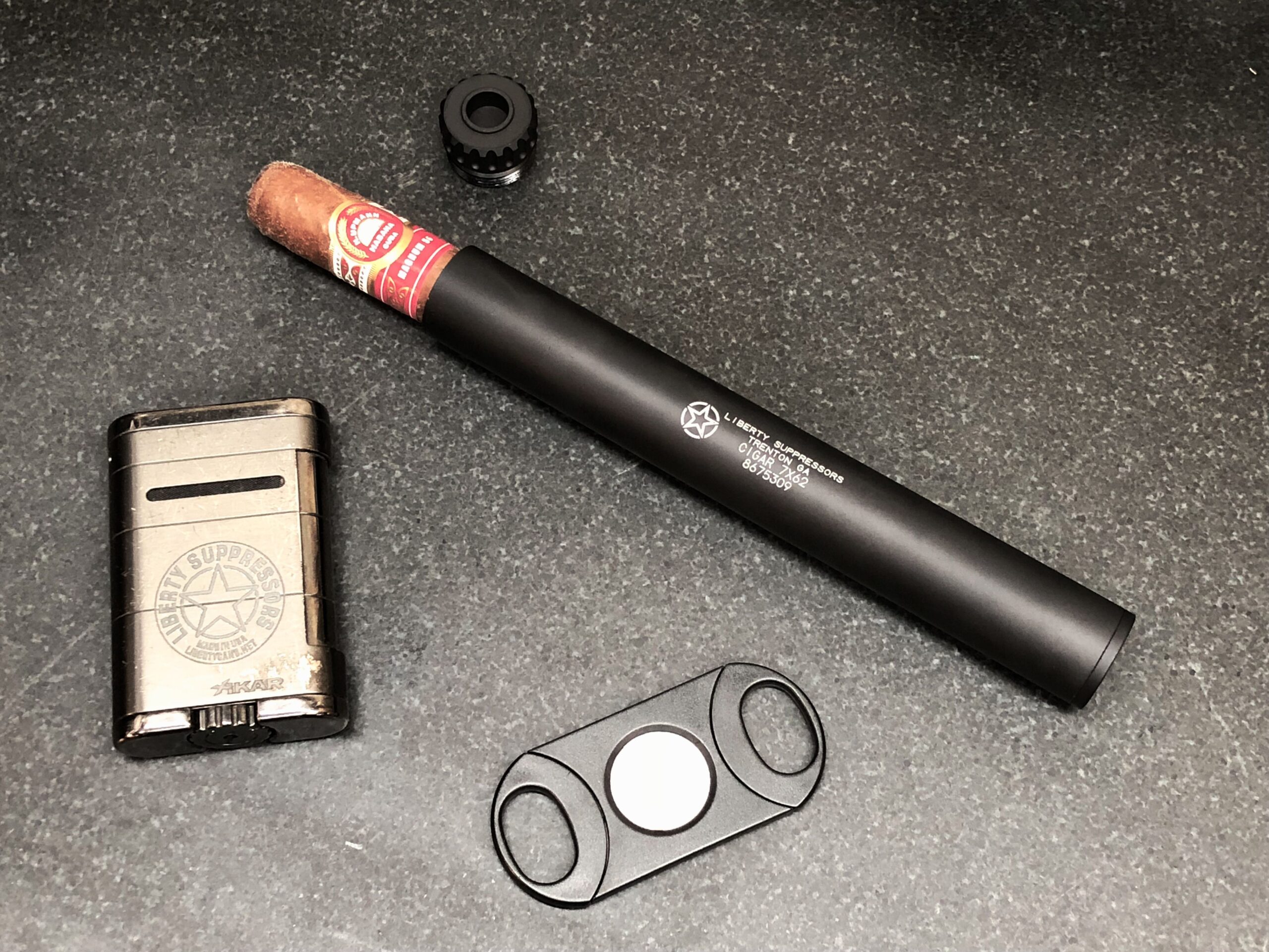 Liberty Merch Faux Silencer Cigar Vault in alluminio